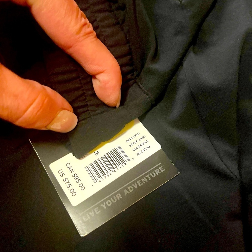 NWT Eddie Bauer Women’s Black Capris - Med - Picture 4 of 9